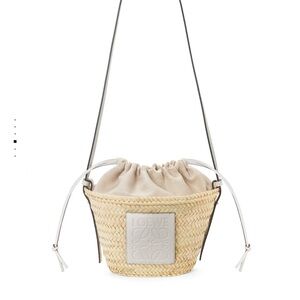 LIKE NEW LOEWE Drawstring bucket in palm leaf and calfskin
